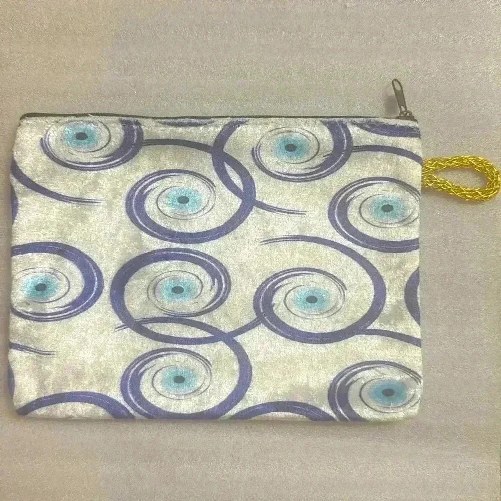 White and light blue Evil Eye Clutch - Picture 2 of 3